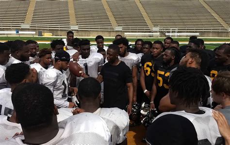 Sit star scholarship switzerland is open for students. Former Grambling star creates scholarship for walk-ons ...