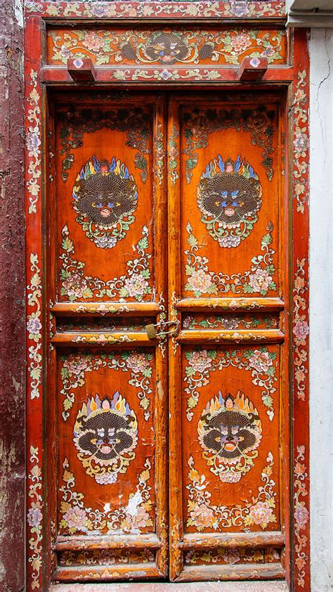 In this infographic, we list down the many different ways people are welcoming this year of the rooster. 26 Beautiful Doors From Around The World