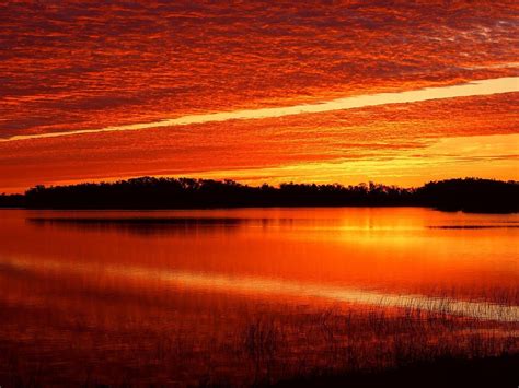 Red Sunrise Wallpapers Top Free Red Sunrise Backgrounds Wallpaperaccess