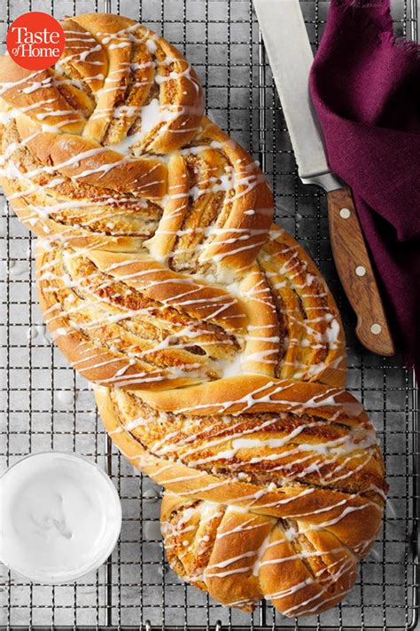 Collection by rebecca schwering wagenblast. 30 of Oma's Traditional Recipes for a German Christmas | Recipes, Sweet dinner rolls, German ...