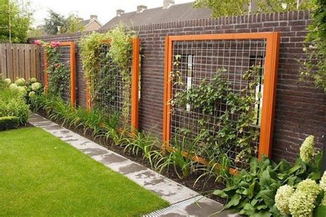 This super simple garden trellis is perfect for peas and climbing beans. 15 Creative And Easy DIY Trellis Ideas For Your Garden
