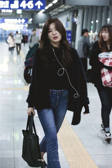 pin by jongkaisus on red velvet velvet fashion red velvet seulgi seulgi