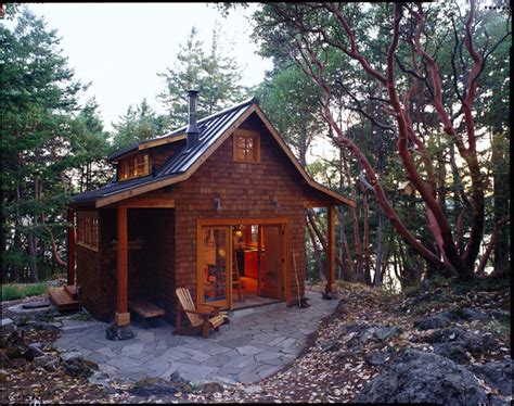 22 Cozy Cabins Perfect For Mountain Vacation