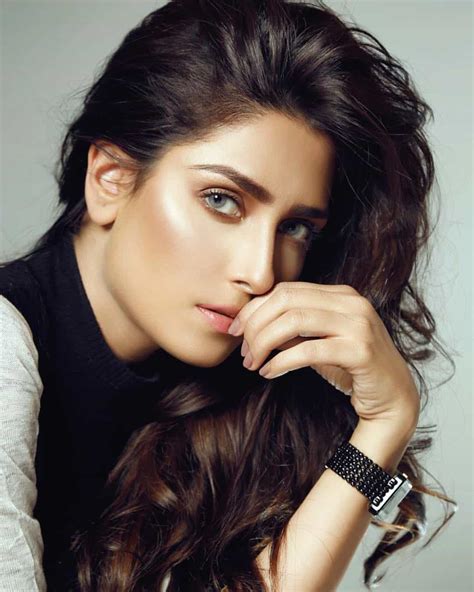 Beautiful Pictures Of Ayeza Khan From Her Recent Photoshoot Showbiz