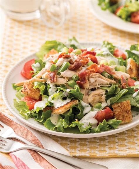 Make This Chicken Blt Salad At Home And Save A Bunch Of Calories