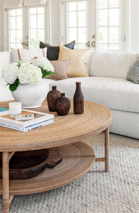 10 Decorations For Round Coffee Table
