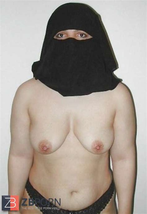 Arab Hijab Girlfriend Booty