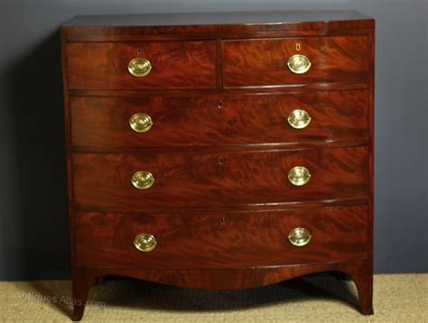 Georgian Mahogany Bow Fronted Chest Of Drawers Antiques Atlas