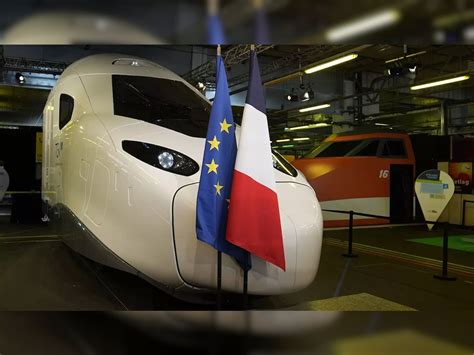 Tgv Unveils High Speed Trains Of The Future France Tgv M Next