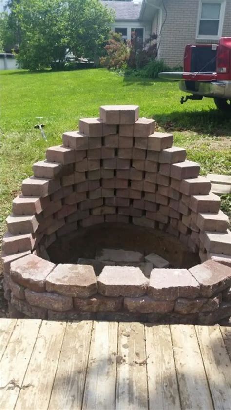 Build A Fire Pit From Cement Landscape Blocks Diy Projects For Everyone