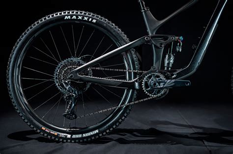 2023 Giant Reign Offers Three Geometries And Mullet Compatibility Bikerumor