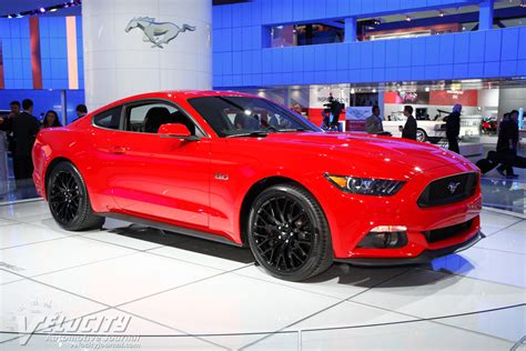 2015 Ford Mustang Pictures