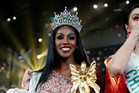 American Crowned In Pattaya Transgender Pageant