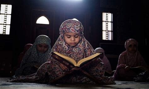 Dalam islam, orangtua juga diwajibkan memberi nama anak dengan makna yang baik. Arti Nama Anak Perempuan Islami - NamaAnakPerempuan.net