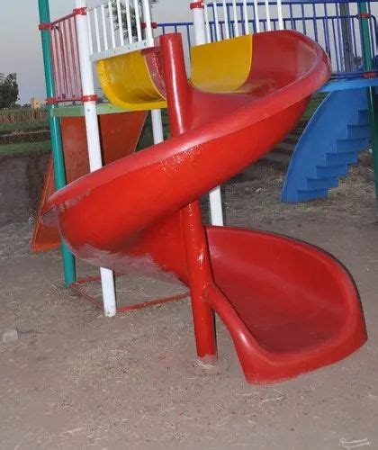 Red Fibreglass Spiral Slide Se 047 For Park Age Group 4 12 At Rs