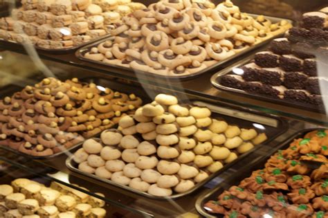 Super a foods ei tegutse valdkondades muu ostlemine, ostlemine, kõik toidud ja joogid, toidukauplused ja supermarketid. Paramount Fine Foods - blogTO - Toronto