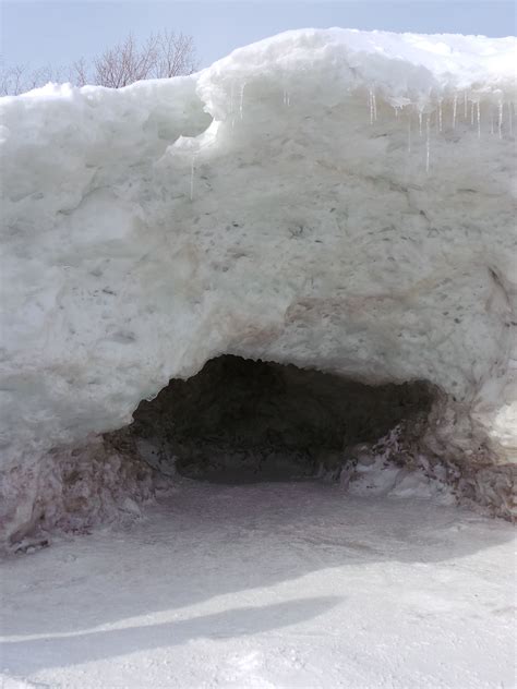 Crystal Beach Ice Caves In Niagara Peninsula Ontario The Phenomenon Is