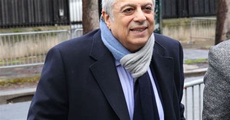 Enrico macias annonce qu'il quittera la france si marine le pen est élue en 2022. Enrico Macias - Arrivées des people sur l'enregistrement de l'émission Vivement dimanche au ...