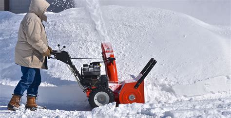 3 Reasons You Should Hire A Professional For Snow Removal Huskiez