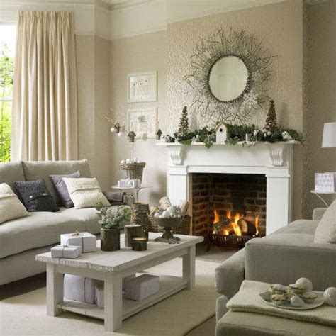 Elegant living room interior design. 60 Elegant Christmas Country Living Room Decor Ideas ...