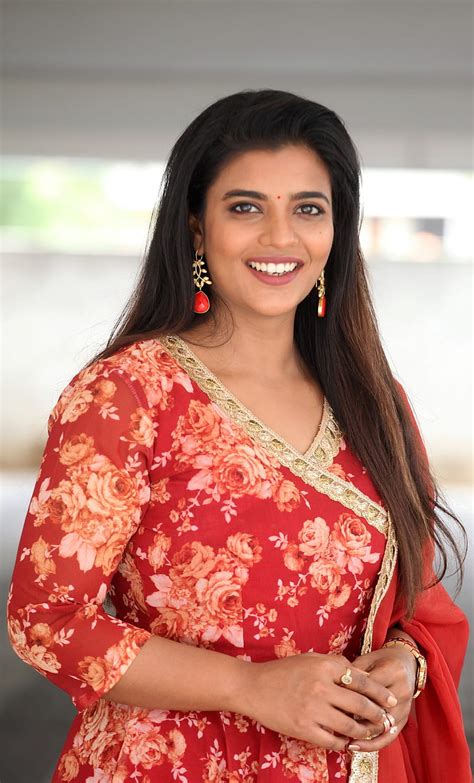 2k free download aishwarya rajesh flash graphy tamil actress hd phone wallpaper peakpx