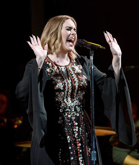 Adele Performing At Glastonbury Festival 2016 In Somerset 210719