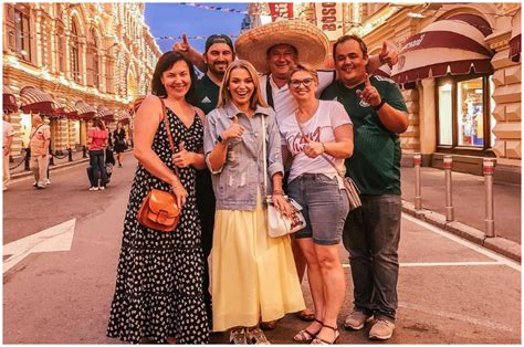 Irina baeva nos revela su lado mas personal. Irina Baeva presume su 'cercanía' con sus familiares que están en Rusia - Photo 10