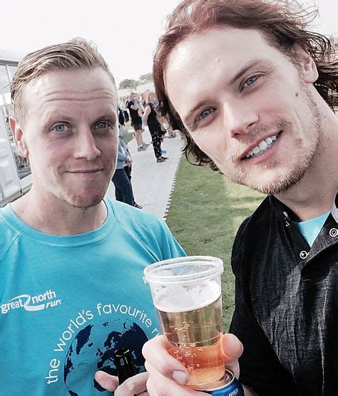 Outlander News Foto Sam Heughan With His Brother Cirdan After The
