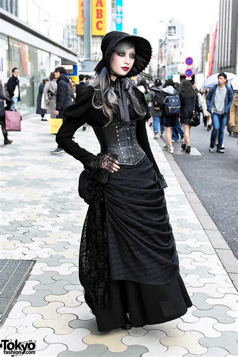harajuku gothic lace street style w abilletage corset and vimoque tokyo fashion