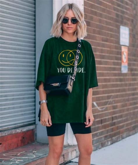 How To Wear Oversized T Shirts In Different Ways Beyoung Blog