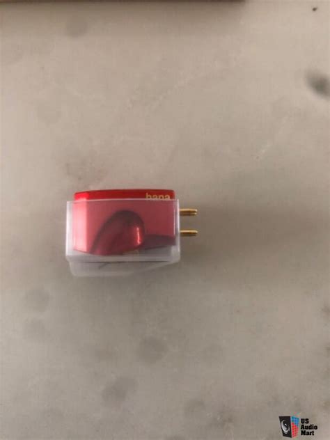Hana Umami Red Low Output Moving Coil Cartridge Photo Us