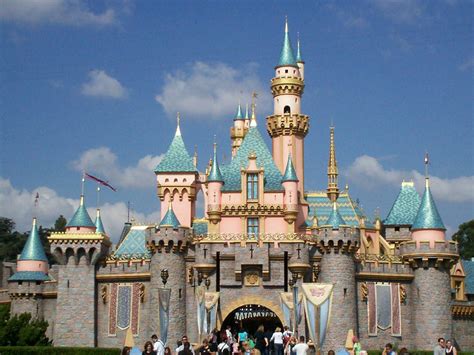 Disneyland Castle Wallpaper Wallpapersafari