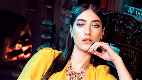 Hintliler Para Verip Hazal Kaya Y Izliyor