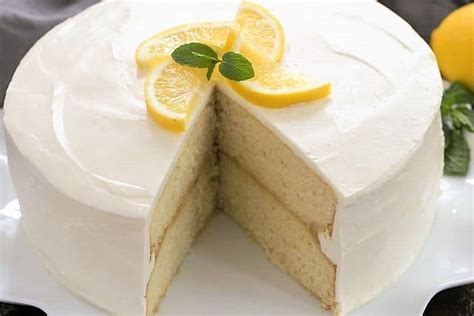Lemon Layer Cake With Lemon Curd That Skinny Chick Can Bake