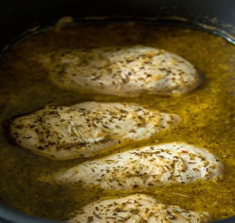 Saute chicken strips until internal temperature. Crockpot Olive Garden Chicken Recipe | superfashion.us