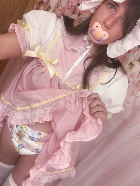 Pissy Missy On Twitter A Sissy Baby This Pretty Deserves Daddys Most Blushy Inducing