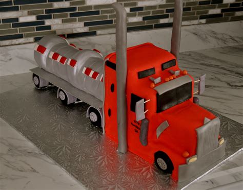 Semi Truck Cake 100 Edible Semi Truck Cakes Truck Cakes Truck