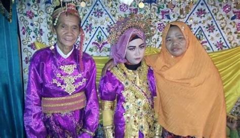 Ada banyak contoh mahar dari uang dengan kreasi unik yang dapat membuat pernikahan anda lebih berkesan. Nikahi Gadis 18 Tahun, Datuk 75 Tahun Beri 'Mahar' Kebun ...