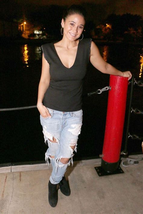 emmanuelle chriqui in ripped jeans at seaspice 06 gotceleb