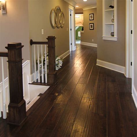 The value of the color you use on the walls also affects the visibility of the floor. Love the dark hardwood floors | Home Decor | Pinterest ...