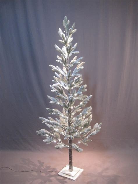 Snowy Pine Tree 18mtr With 88 Led Lights Christmas Trees Other