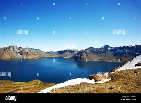 Lake Tianchi At Changbaishan National Park China Stock Photo Alamy