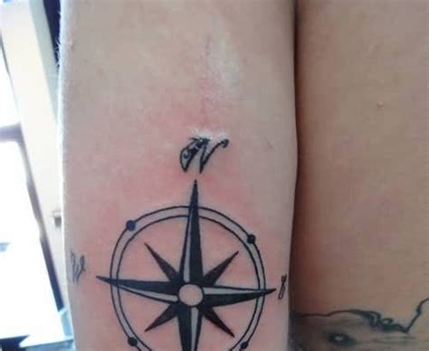 41 Stylish Compass Tattoos For Leg Free Tattoo Ideas