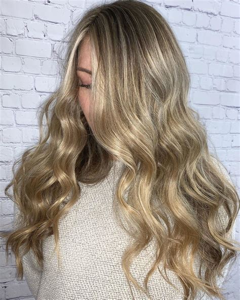 29 Best Ways To Get A Sandy Blonde Hair Color For Natural Depth