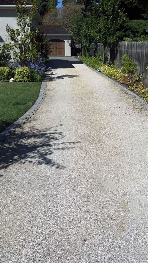 Cobble Stone And Gravel Driveway Gravel Driveway Driveway Easy