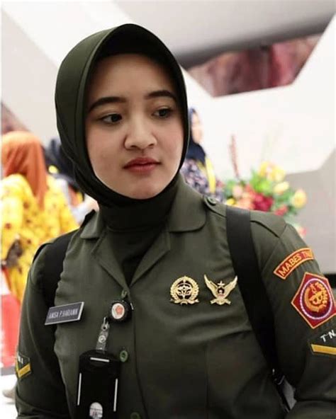 Beautiful Indonesians Military Hijab Prajurit Wanita Pejuang Wanita Pejuang