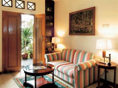 trik memilih sofa ruang tamu  rumah sempit sofa pastel bentuk