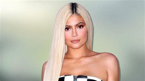 Kylie Jenner Recalls Bleeding From The Mouth During Hospitalization E