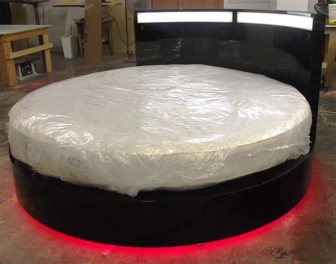 Gift your space a charming look with rousing circular beds at alibaba.com. Movamento Rotating Round Bed