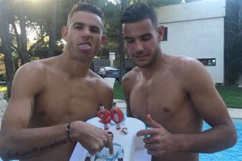 Lucas y theo hernández, sociedad defensora ilimitada lucas and theo hernández, defensive company unlimited. La photo polémique des frères Hernandez